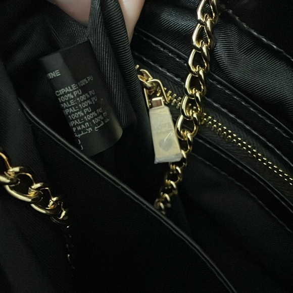 🖤Gorgeous NWT Love Moschino Black PU Black & Gold Bag - Picture 12 of 13